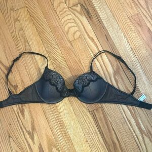 B. Tempt’d Black Lace Bra 32D NEW